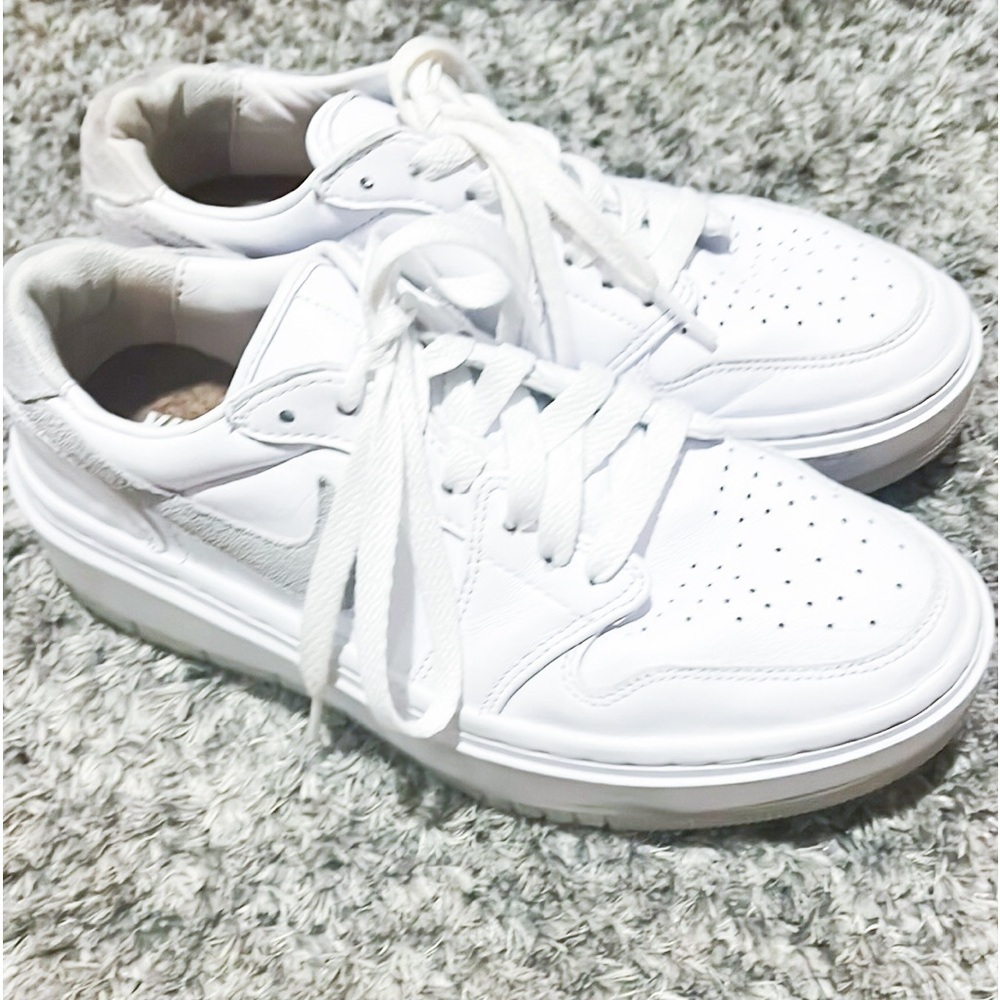 White Nike Elevate Jordan’s Tennis Shoes